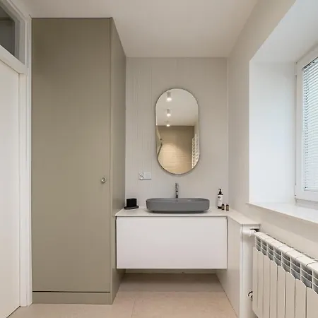 Modern Near Metro